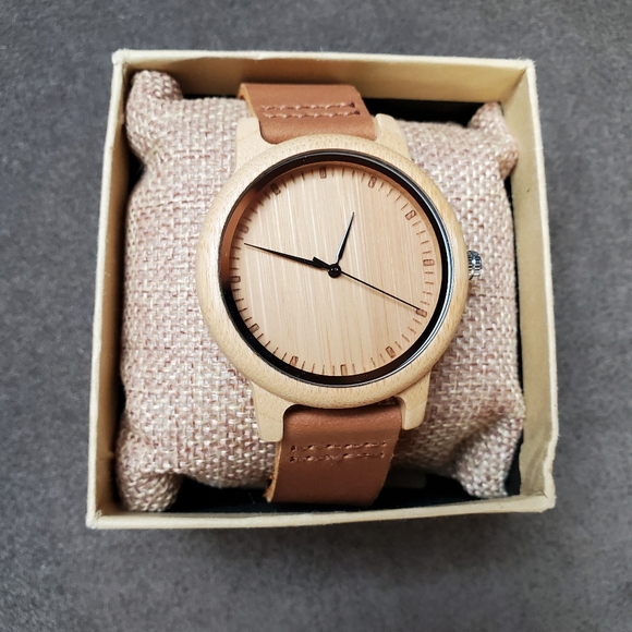 Bamboo Wood Watch - Picture 2 of 5